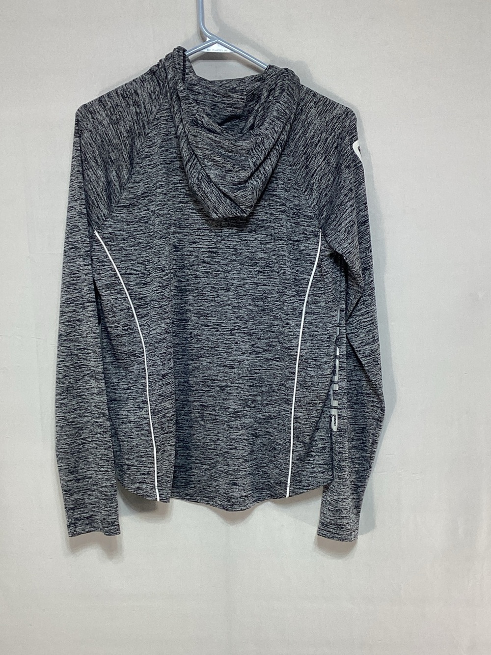 Under Armour Women’s lightweight Black/Gray Heather Pullover Hoodie shirt - Picture 8 of 12